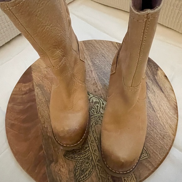 Timberland Women’s Earthkeepers Apley Mid Waterproof Boots. US 7 EUR 38 - Picture 4 of 9